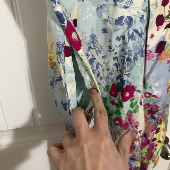 Closet London Floral Tea Dress with Pockets !!! - Picture 3 of 5